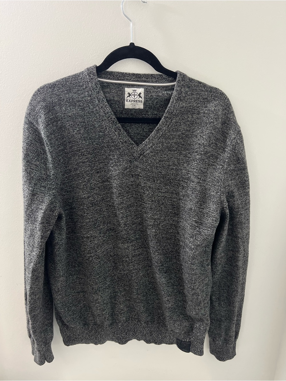 Express Men’s Dark Gray V-Neck Sweater